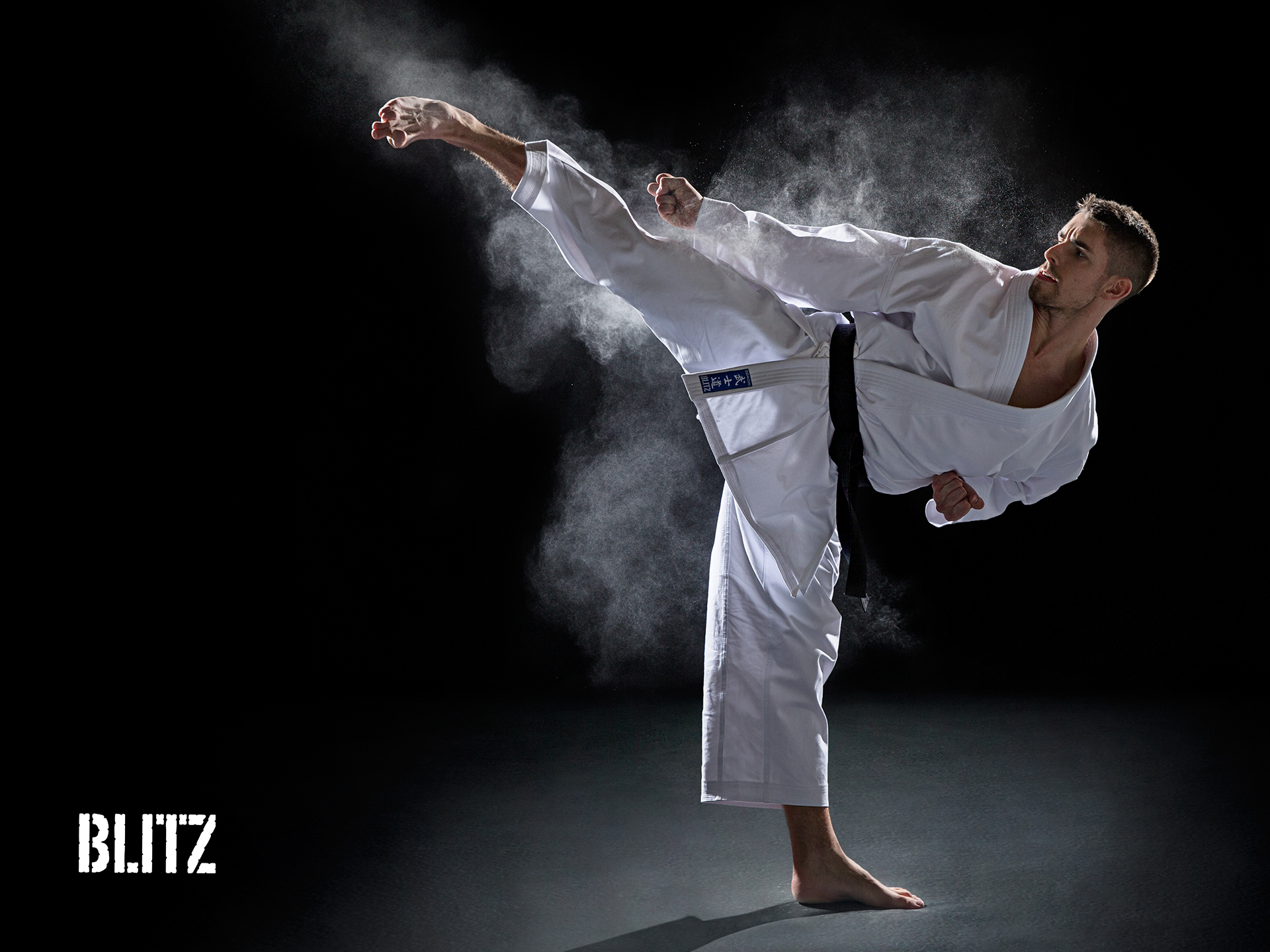 Đòn đá chẻ trong taekwondo có hiệu quả như thế nào?
